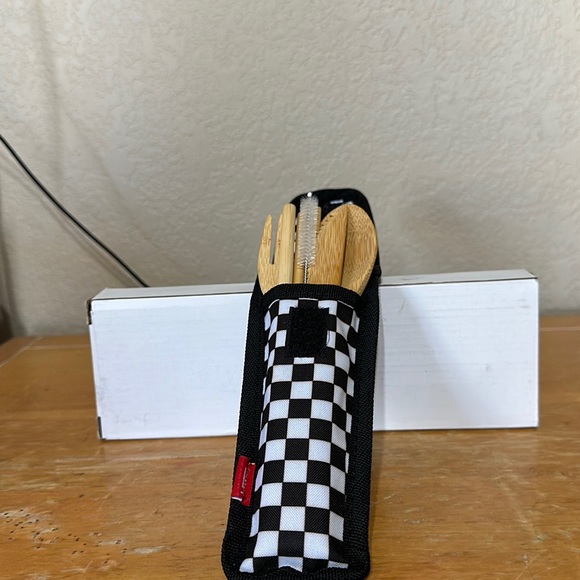 VANS Checkerboard Wooden Bamboo Food Utensils Set 8 Pieces Reusable  exclusive - Picture 2 of 5